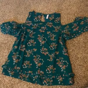 Floral shoulderless blouse